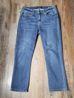 Judy Blue Mid-Rise Capri Jeans